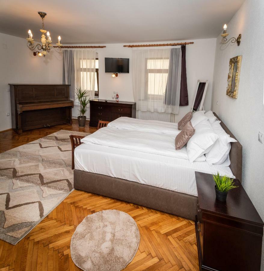 Musik Apartments Old Town Сибиу Экстерьер фото