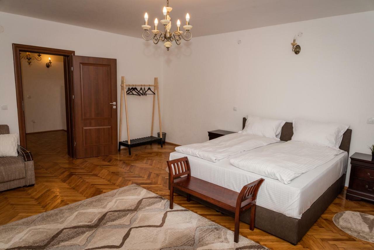 Musik Apartments Old Town Сибиу Экстерьер фото