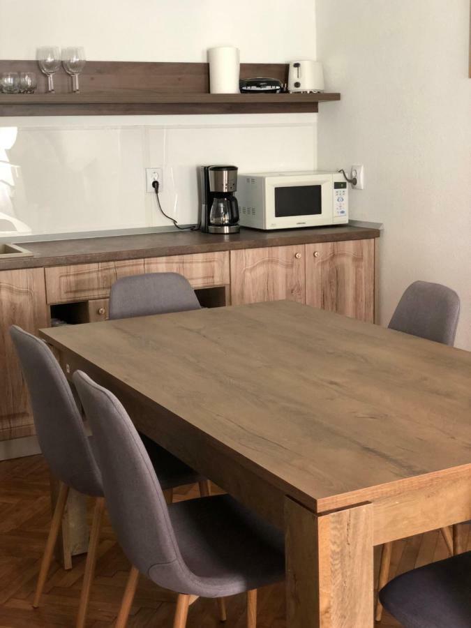 Musik Apartments Old Town Сибиу Экстерьер фото