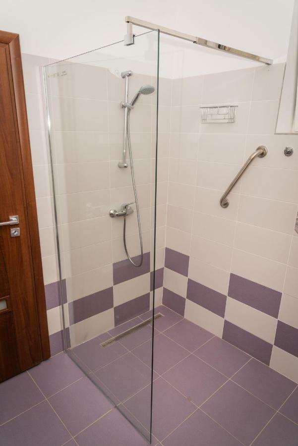 Musik Apartments Old Town Сибиу Экстерьер фото