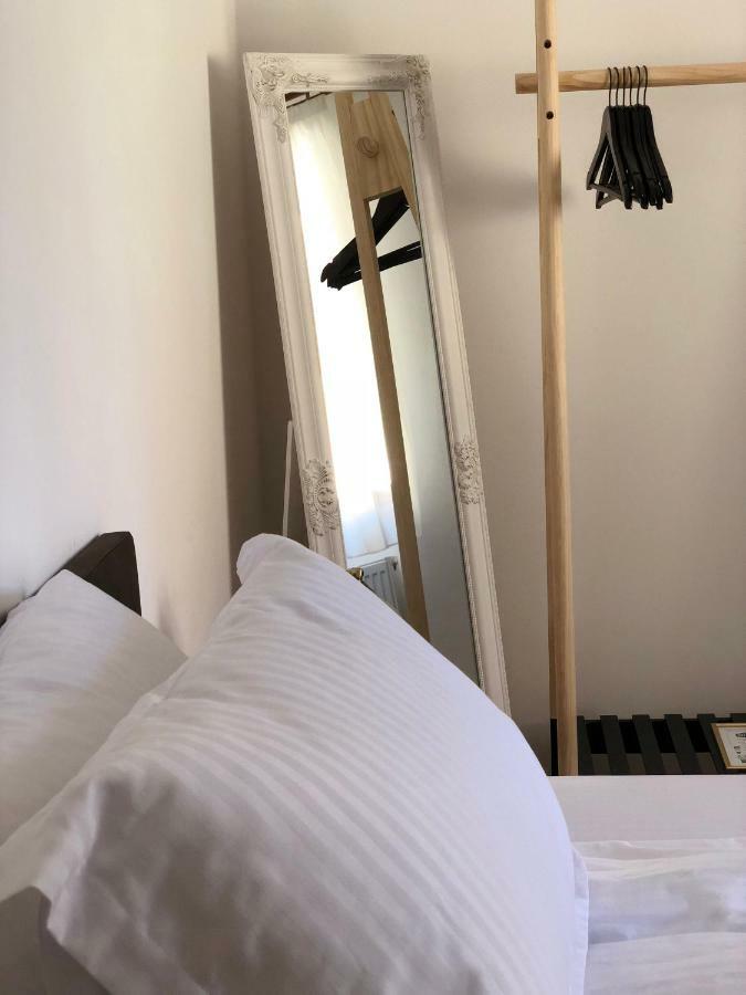 Musik Apartments Old Town Сибиу Экстерьер фото